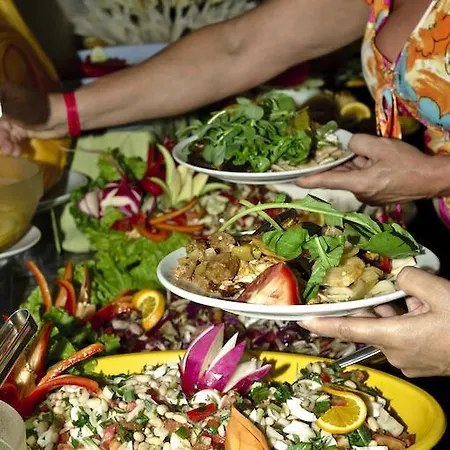 Club Serena Готель