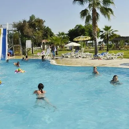 Szálloda Club Serena 3*