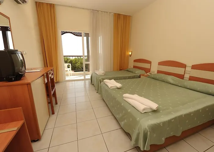 Club Serena Szálloda 3*