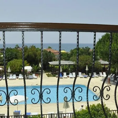 Club Serena אלאניה